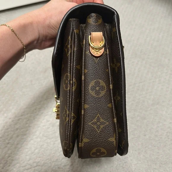 Louis Vuitton Pochette Metis Bag Excellent condition - Picture 5 of 9